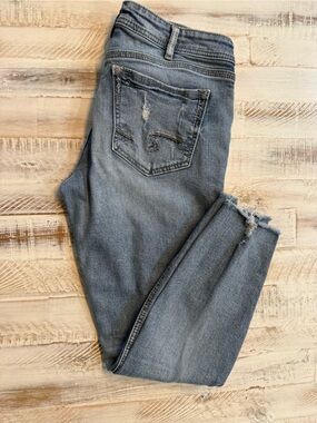 Silver Jeans women’s Slim capri. W30/L25